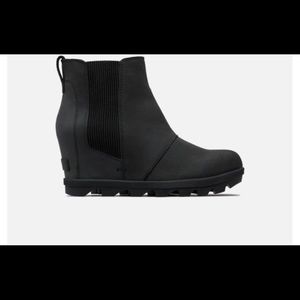 Sorel Joan of Arctic - Wedge Chelsea Booties